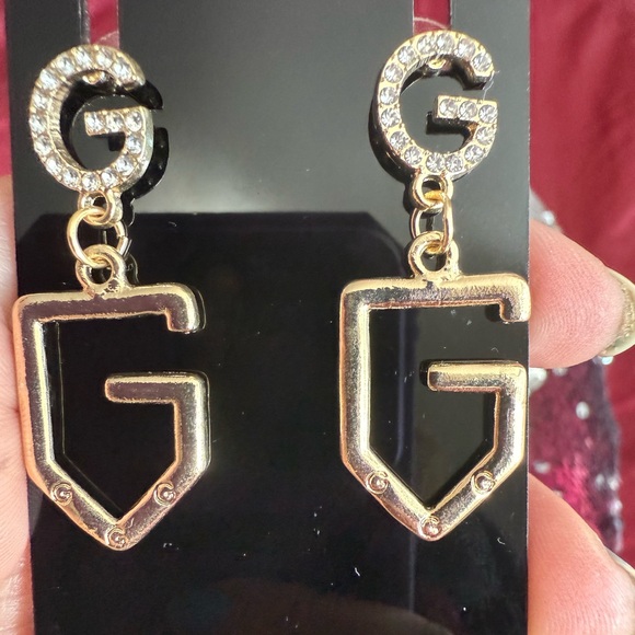 16k gold plated pretty rhinestone earrings - Picture 3 of 5